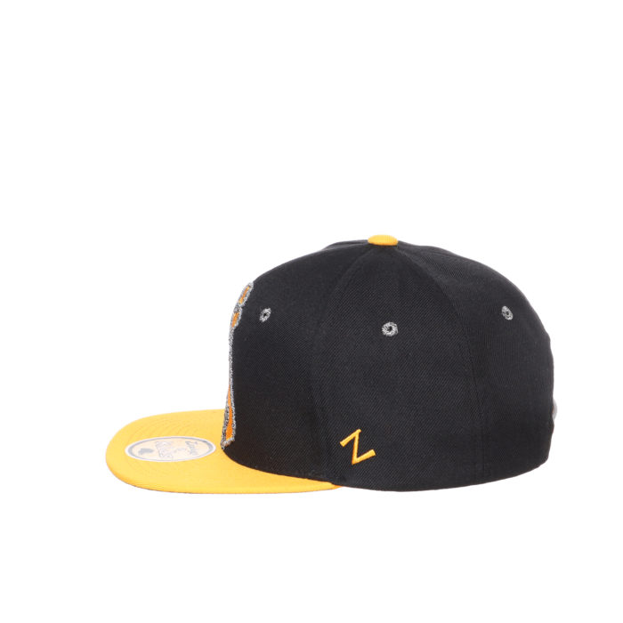 side view of youth flat bill hat with black body. gold bill and gussets. Z logo in gold embroidered on bottom side of hat