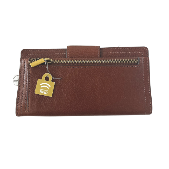 brown leather wallet, antique gold zipper pocket, tag with RFID on zipper, fossil logo on left side of picture